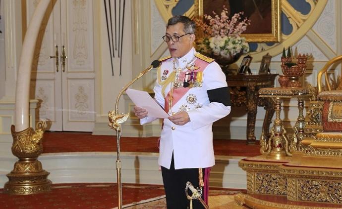 泰国王室解职4人有人通奸有人极其邪恶